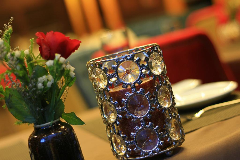 The Scarlett Boutique Hotel Хуе Екстериор снимка