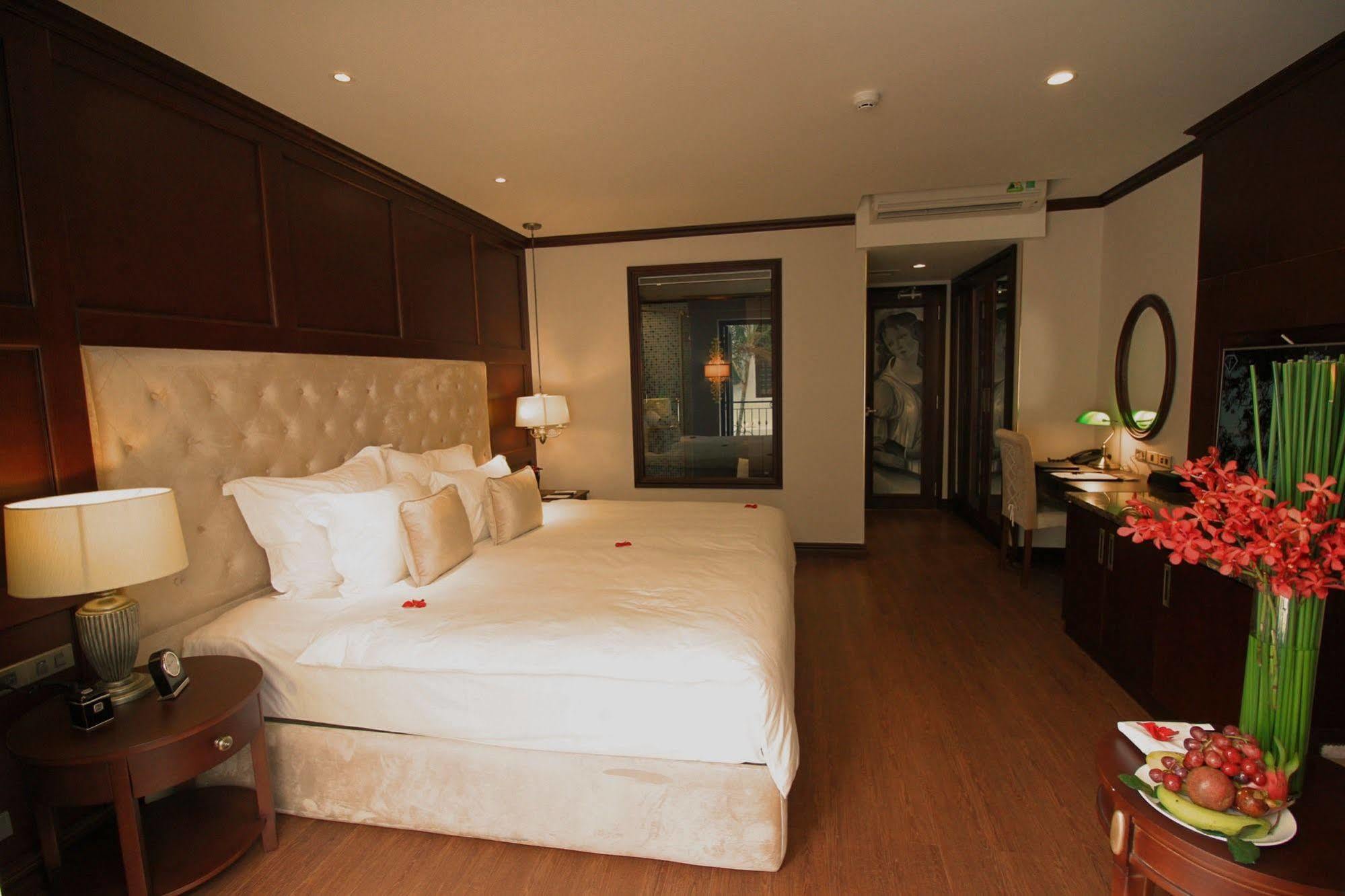 The Scarlett Boutique Hotel Хуе Екстериор снимка