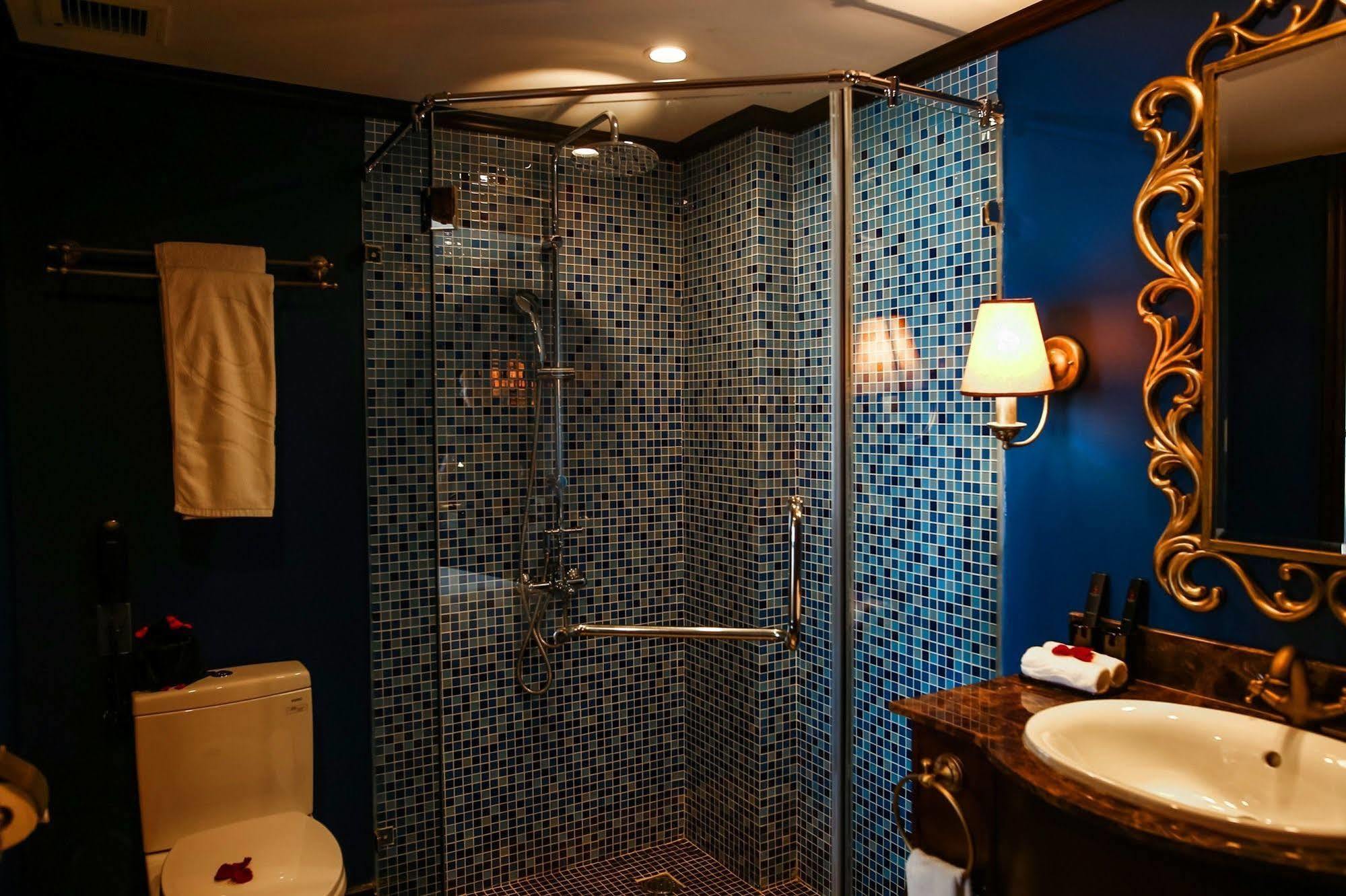The Scarlett Boutique Hotel Хуе Екстериор снимка