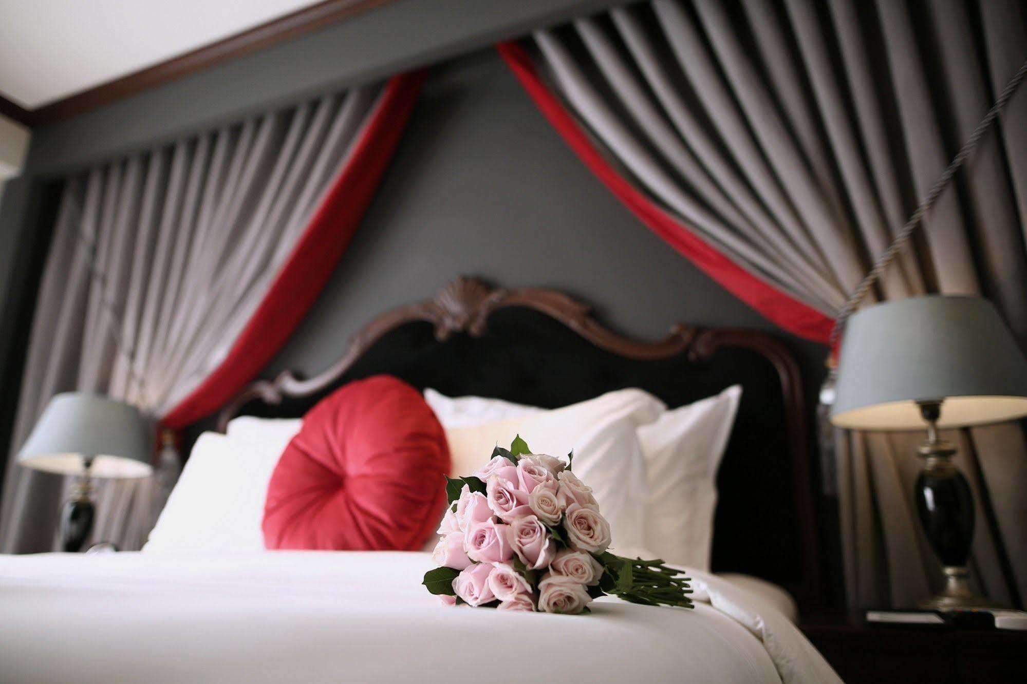 The Scarlett Boutique Hotel Хуе Екстериор снимка