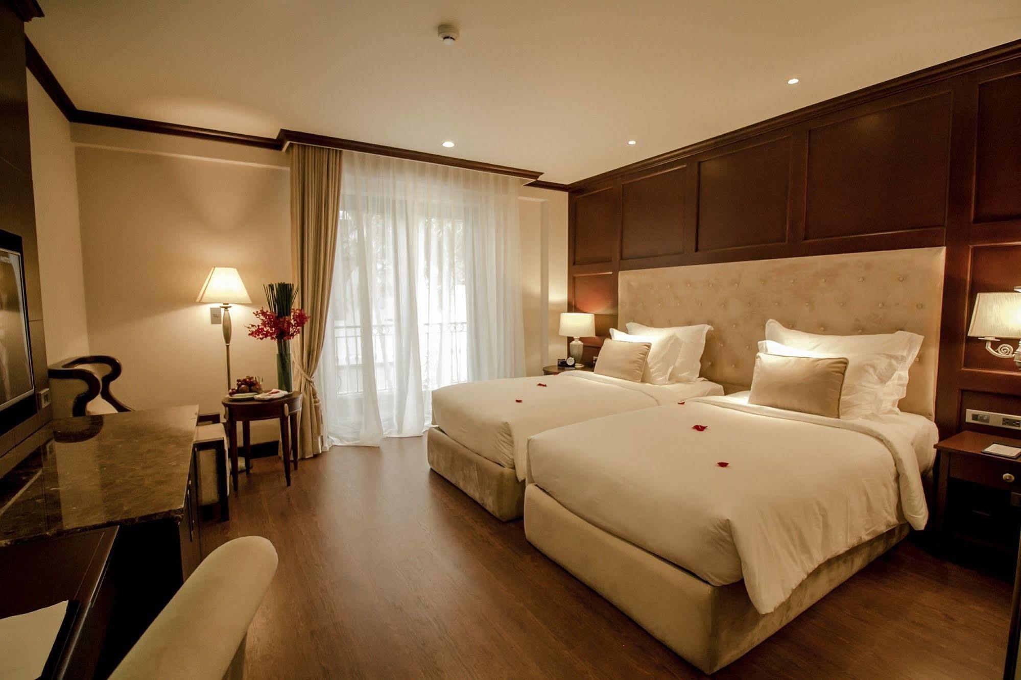 The Scarlett Boutique Hotel Хуе Екстериор снимка