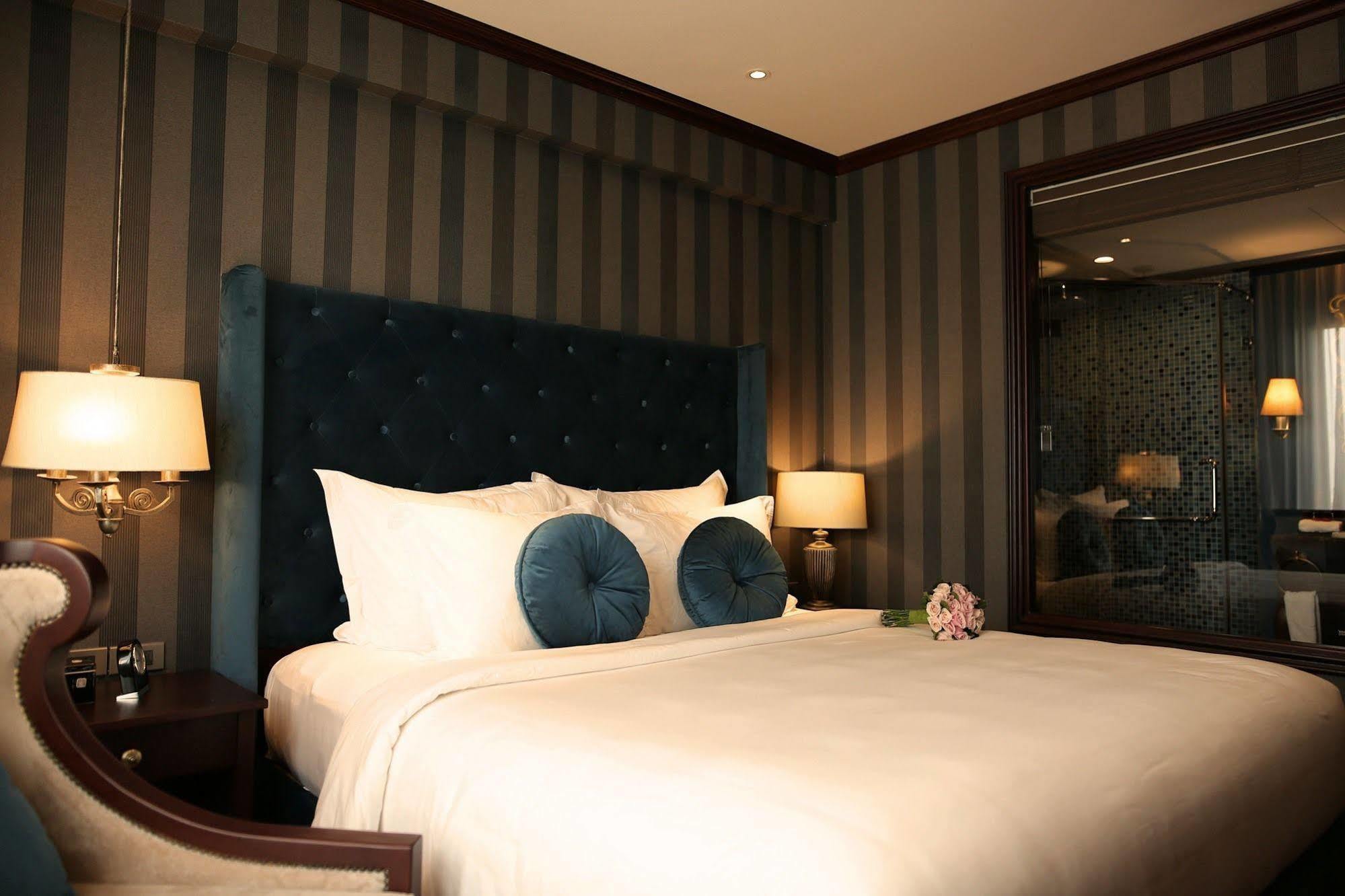The Scarlett Boutique Hotel Хуе Екстериор снимка